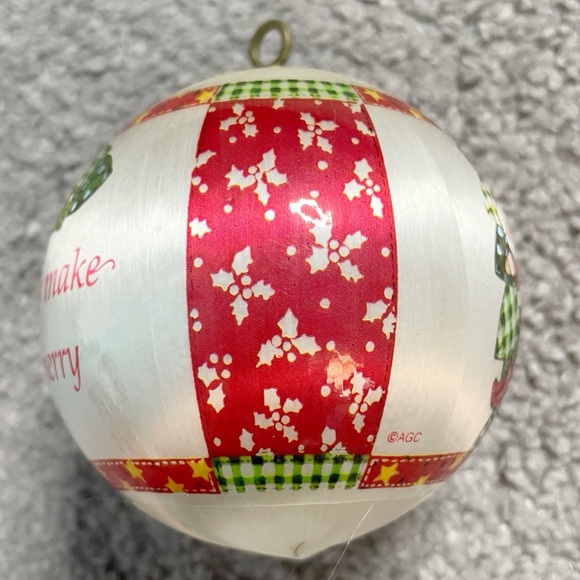 Vintage Christmas Ornament Silk Ball Santa Special Friends Make Christmas - Picture 3 of 6